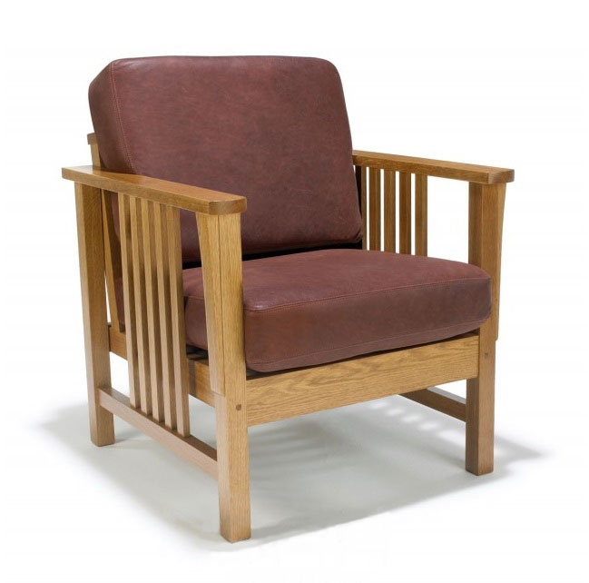 New Arts & Crafts Movement Frank Lloyd Wright Mission Prairie style oak armchair with leather cushions