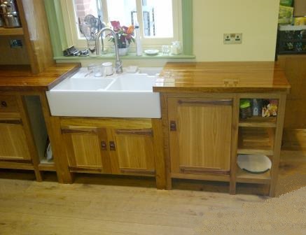 new Arts and crafts Movement oak fitted & unfitted kitchen furniture