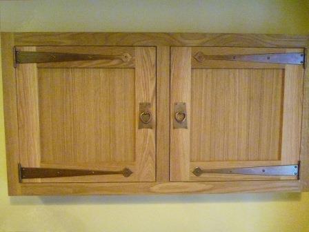 new Arts and crafts Movement oak fitted & unfitted kitchen furniture