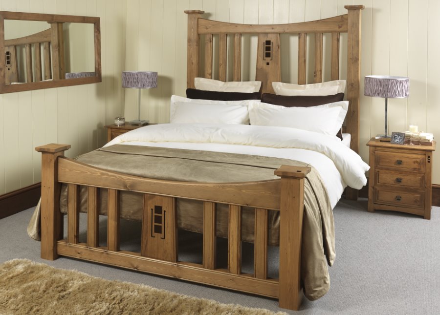 Solid wood Charles Rennie CR Mackintosh style double bed