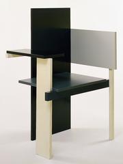 Gerrit Rietveld's painted Berlin Chair, end table and lamp furniture