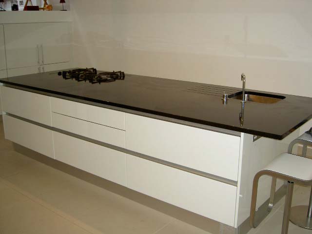 gloss white lacquer designer fitted kitchen units & island