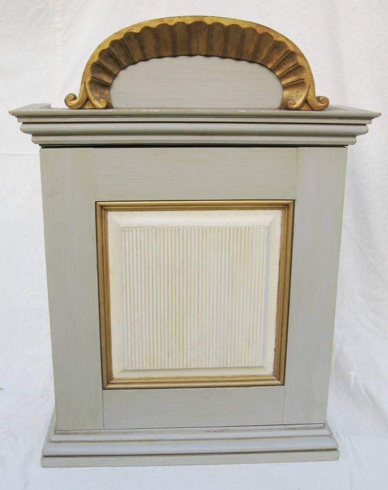 Scandinavian painted wall cupboard skap C18th Swedish Gustavian